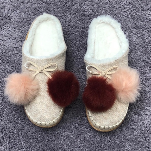 toms pom pom slippers